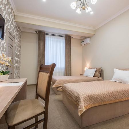 Huzur Hotel Tashkent Luaran gambar